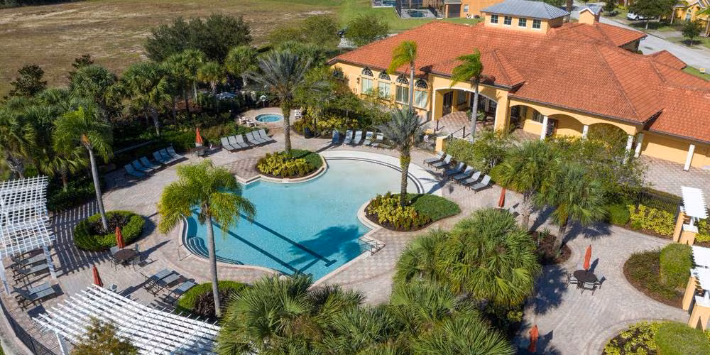 Watersong clubhouse resort-style pool close to disney orlando florida
